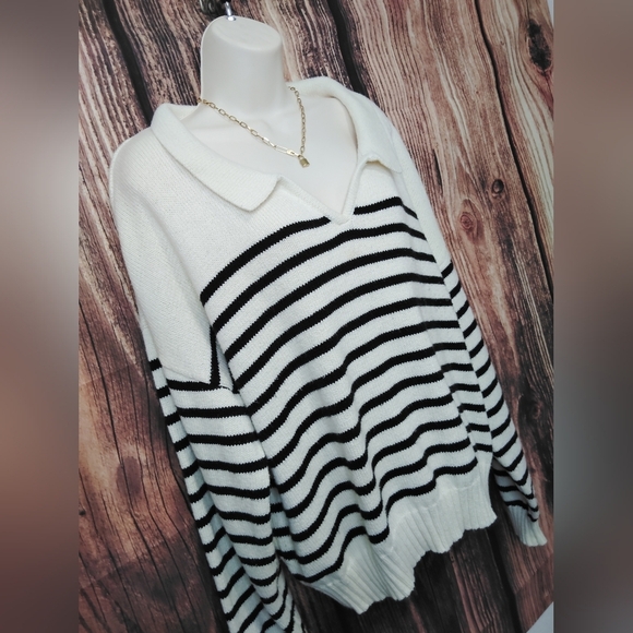 Rylee & Cru Striped Black and White Women's Sweater Size XL - Picture 3 of 5